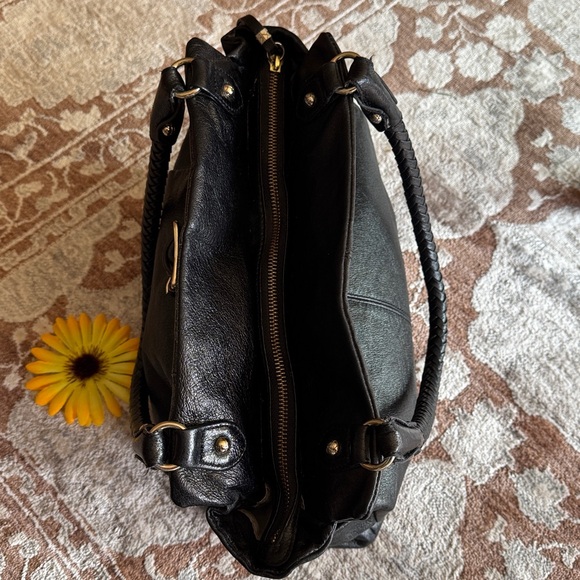 🩷 Elliott Lucca; Blk Leather Designer Handbag w/Zipper Closure + Braided Straps! - Picture 16 of 16